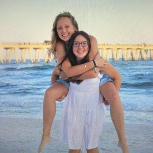 Meet your Posher, Alina